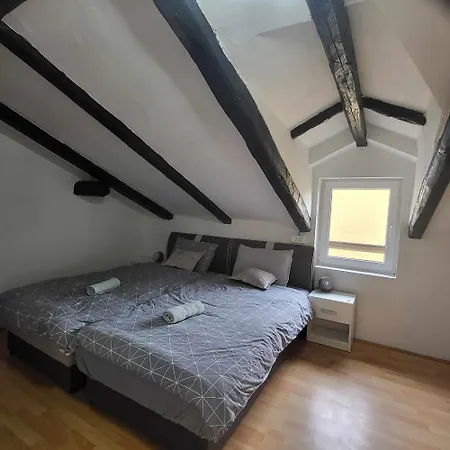 홈스테이 Antik *