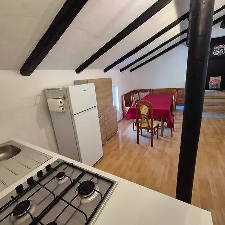 홈스테이 Antik *