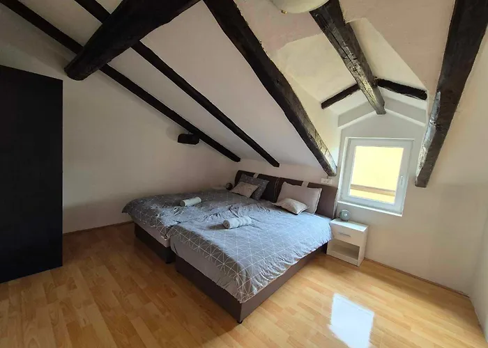 Antik אילירסקה ביסטריצה